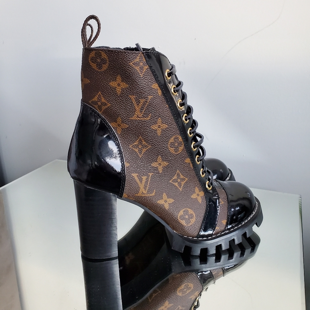 LV STAR TRAIL MONOGRAM ANKLE BOOT 8.5/9 US